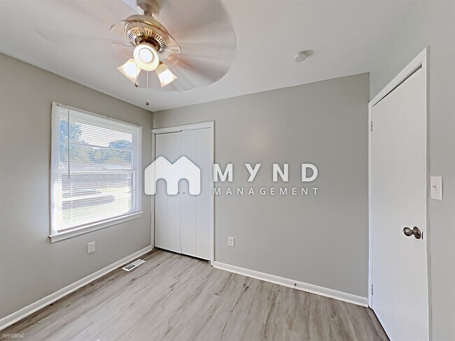 Building Photo - 3 br, 1 bath House - 545 Pinecrest Dr