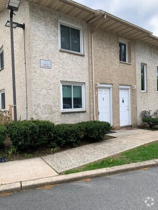 Building Photo - 85 N Middletown Rd