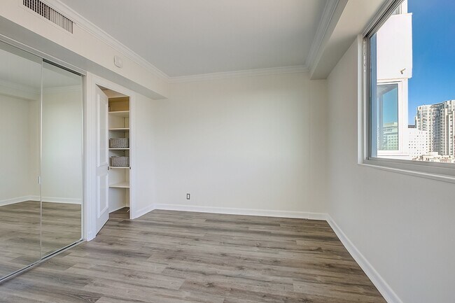 Building Photo - 969 Hilgard Ave
