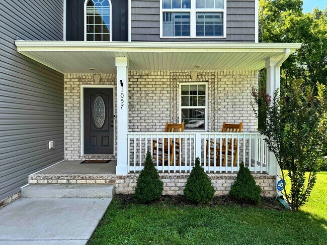 Foto del edificio - 1057 Brightwood Ct