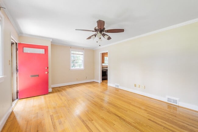 Foto del edificio - Great Home in the Near West End for Rent