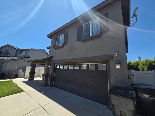 Building Photo - 30357 Twain Dr