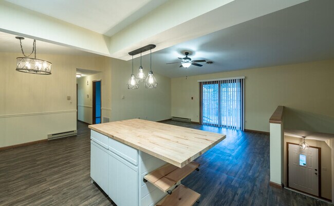 Foto del edificio - 6920 Mariner Dr