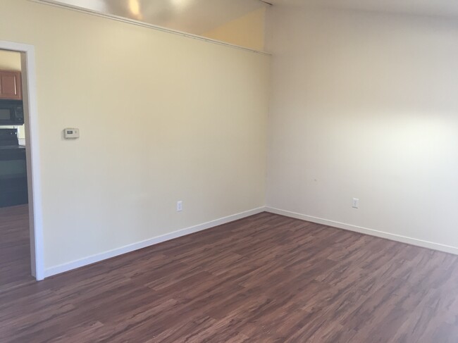 Building Photo - 1817 Celia Cres