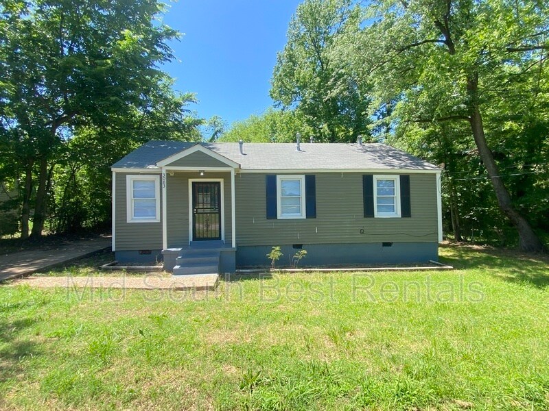 Primary Photo - 3083 Debby St