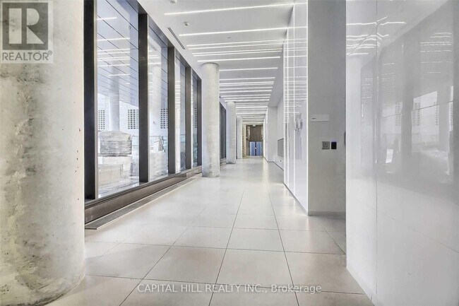 Photo du bâtiment - 158 Front St E