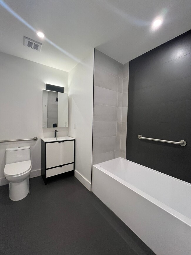 Foto del edificio - 237 Clinton Ave