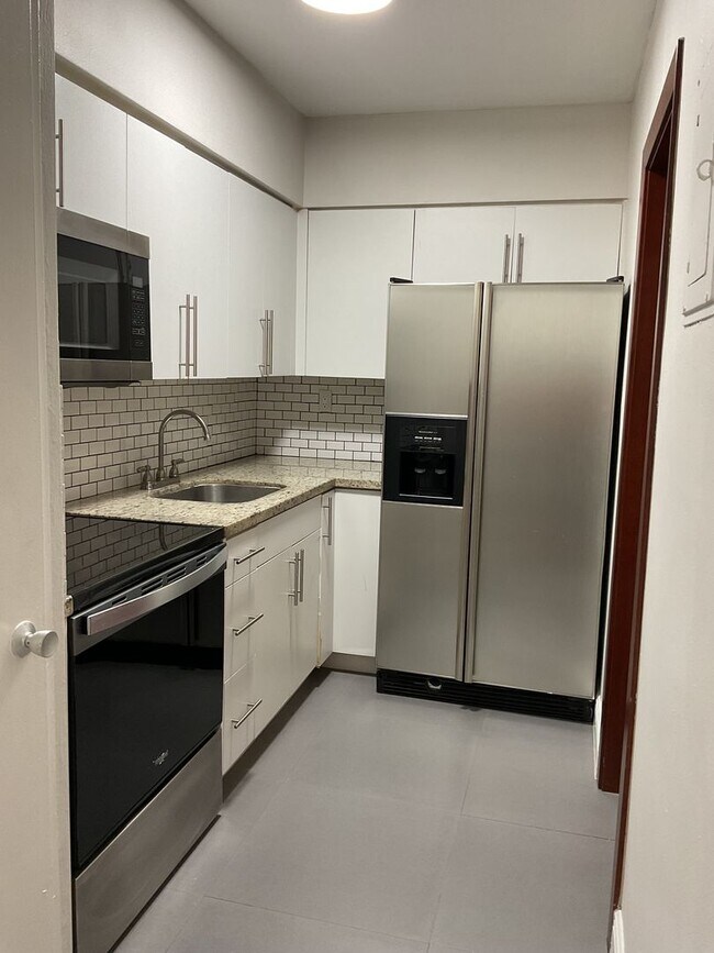 Foto del edificio - Great Location! Great Price! Call for Spec...