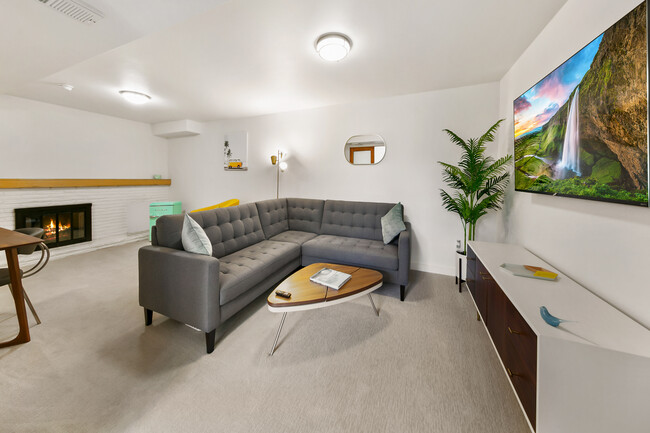 Foto del edificio - 20802 7th Pl S
