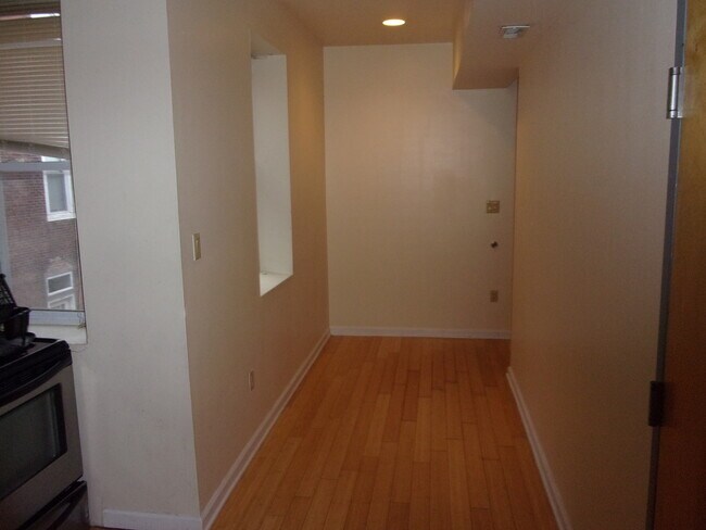 Photo - 1532 N 17th St Apartment