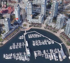 Building Photo - 1201-1201 Marinaside Crescent