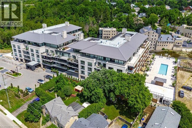 Building Photo - 6523 Wellington Rd 7