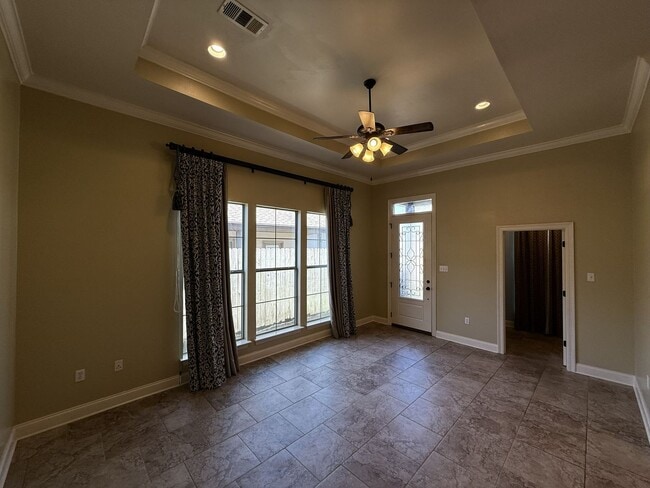 Foto del edificio - Charming 3 Bedroom Home in Willowbrook Sub...