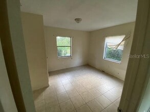 Building Photo - 555 E Voorhis Ave