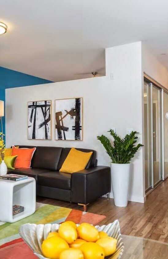 Foto principal - 8026 15th Ave NW
