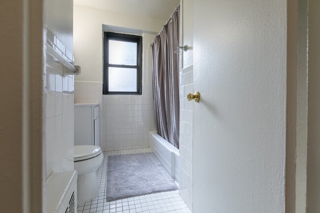 Building Photo - 305 East 86th Street