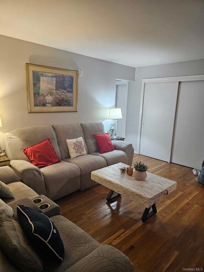 Foto del edificio - 4 Darian Ct