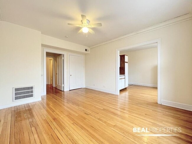 Building Photo - 1 bedroom in GLENCOE IL 60022