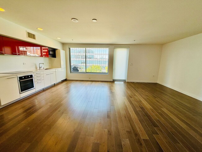 Foto del edificio - DTLA Penthouse Floor 1BD Condo w/Utilities...