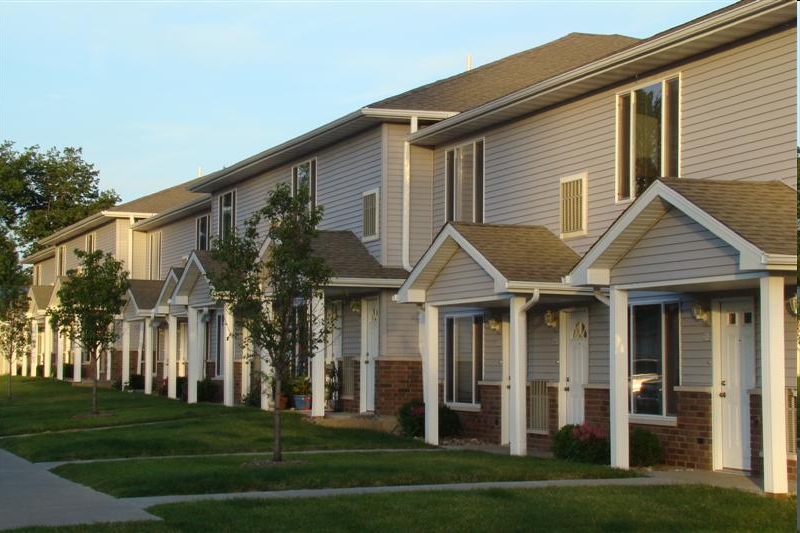 Primary Photo - Cobblestone Apartments