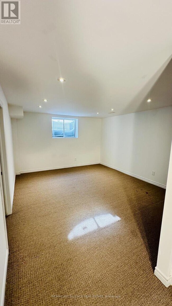 Photo du bâtiment - 57 Creek Ridge St