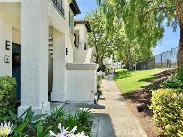 Building Photo - 30902 Club House Dr
