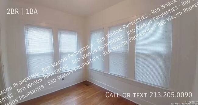 Building Photo - 415 W Mistletoe Ave