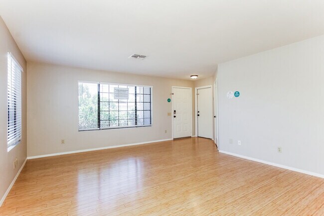 Building Photo - 20814 N 31st Dr