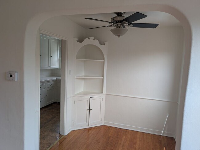 Foto del edificio - 1612 1/2 Glendon Ave