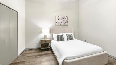 Building Photo - TipTop Apartments