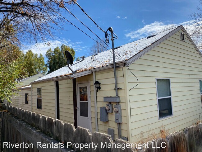 Building Photo - 2 br, 1 bath House - 218 E Lincoln Ave