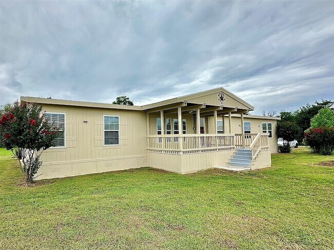 Foto del edificio - 831 Country Club Rd