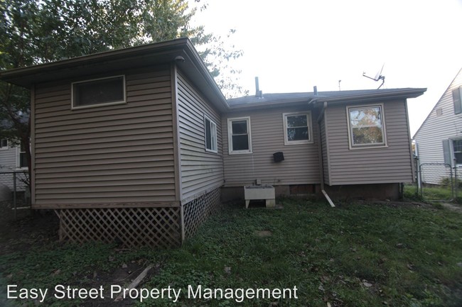 Building Photo - 3 br, 1 bath House - 1025 44th St