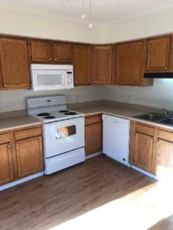 Building Photo - 110 Botley Ln