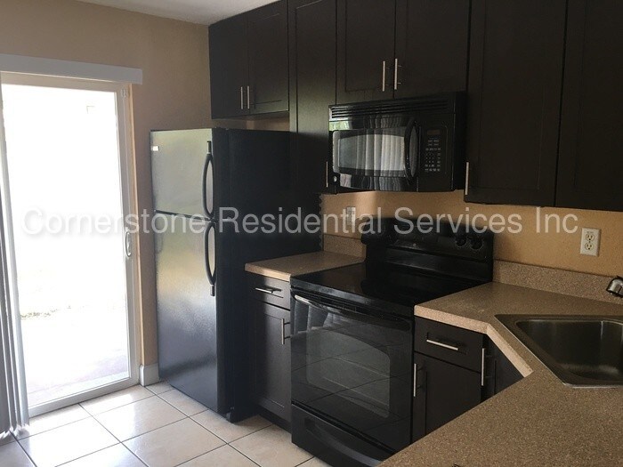 2260 Raeford Rd, Orlando, FL 32806 Room for Rent in Orlando, FL