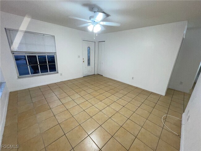 Foto del edificio - 361 Bell Blvd