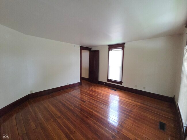 Foto del edificio - 408 S Main St