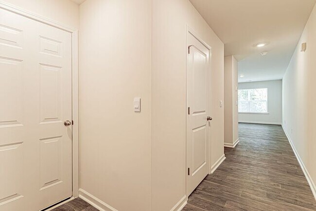 Foto del edificio - Brand New Townhouse in Spartanburg