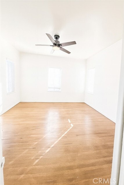 Foto del edificio - 1527 E 3rd St