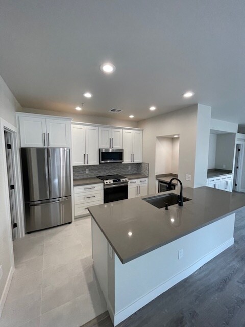 Building Photo - 11500 E Cochise Dr
