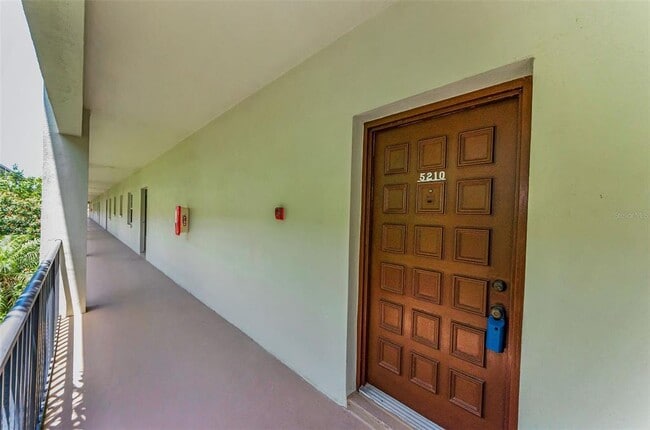 Building Photo - 2700 Bayshore Blvd