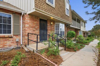 Building Photo - 7373 S Knolls Way