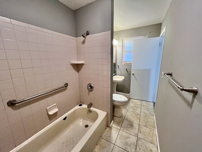 Building Photo - Spacious Brick Ranch with Finished Basement