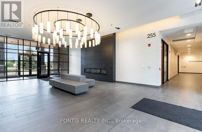 Building Photo - 255 Northfield Dr E