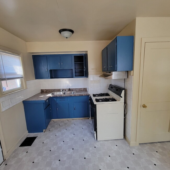 Photo - Cozy west side home!