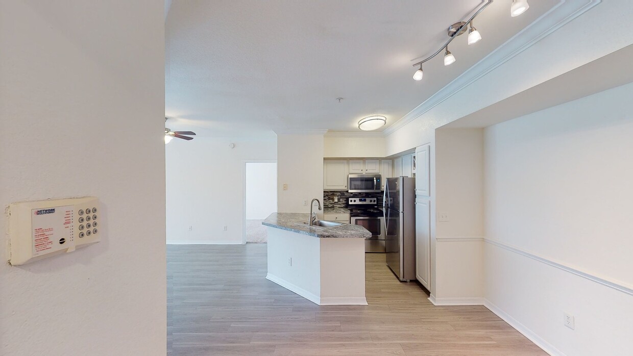 Photo - Ashton at Waterford Lakes Apartments