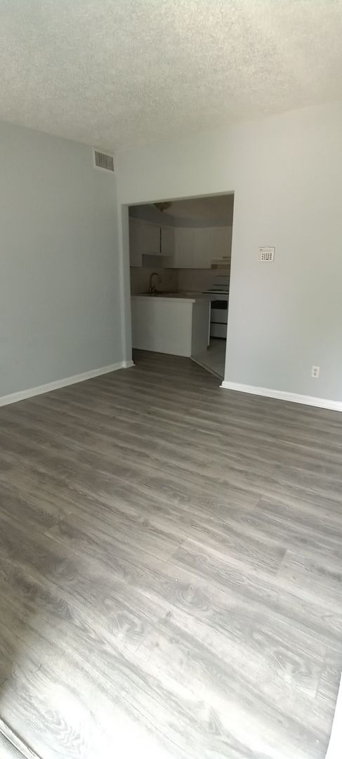 Building Photo - 4407 Detaille Dr
