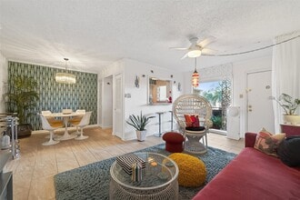 Building Photo - 3809 N Braeswood Blvd
