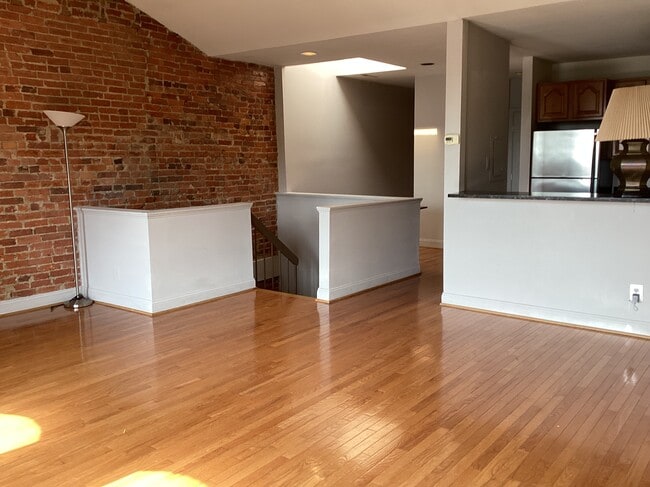 Building Photo - 2106 18th St NW
