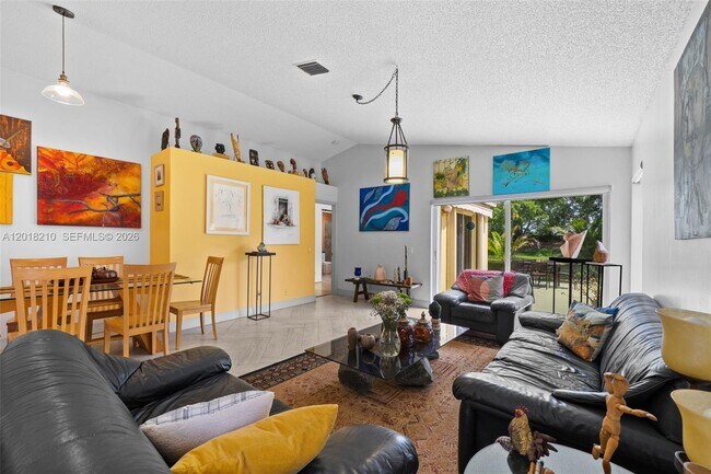 Foto del edificio - 4334 Mahogany Ridge Dr